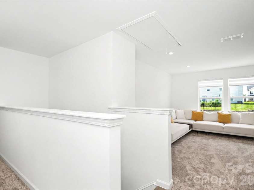 11122 Glasden Road, Charlotte, NC 28278.  MLS# CAR4412875, YatesRealty ID 46766. 