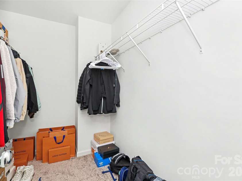 11122 Glasden Road, Charlotte, NC 28278.  MLS# CAR4412875, YatesRealty ID 46766. 