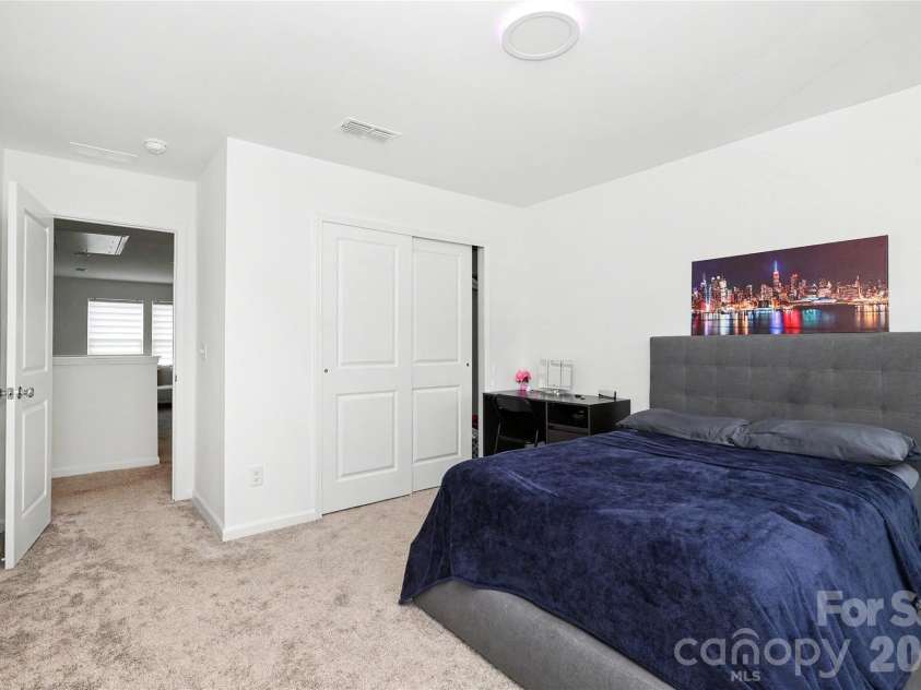 11122 Glasden Road, Charlotte, NC 28278.  MLS# CAR4412875, YatesRealty ID 46766. 