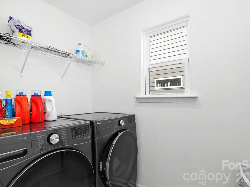 11122 Glasden Road, Charlotte, NC 28278.  MLS# CAR4412875, YatesRealty ID 46766. 