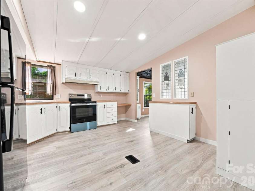 2947 NC 16 Highway, Newton, NC 28658.  MLS# CAR4416155, YatesRealty ID 46767. 