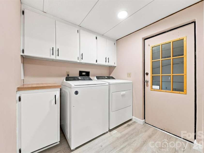 2947 NC 16 Highway, Newton, NC 28658.  MLS# CAR4416155, YatesRealty ID 46767. 
