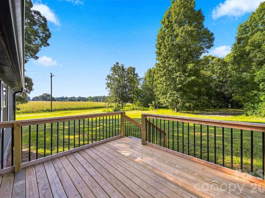 2947 NC 16 Highway, Newton, NC 28658.  MLS# CAR4416155, YatesRealty ID 46767. 