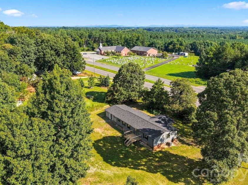 2947 NC 16 Highway, Newton, NC 28658.  MLS# CAR4416155, YatesRealty ID 46767. 