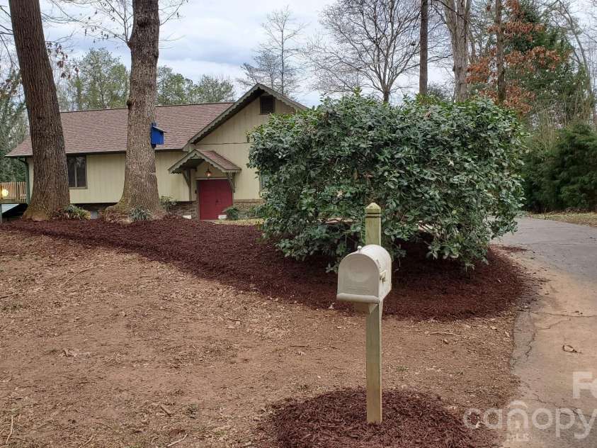 200 Woodland Circle, Rutherfordton, NC 28139.  MLS# CAR4418275, YatesRealty ID 46769. 