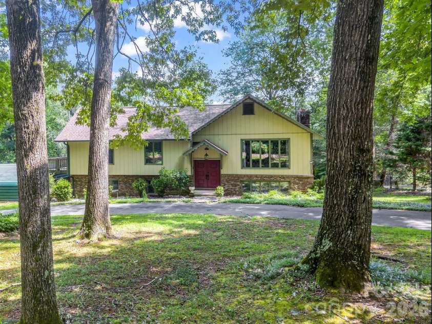 200 Woodland Circle, Rutherfordton, NC 28139.  MLS# CAR4418275, YatesRealty ID 46769. 