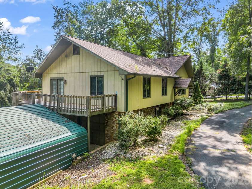 200 Woodland Circle, Rutherfordton, NC 28139.  MLS# CAR4418275, YatesRealty ID 46769. 