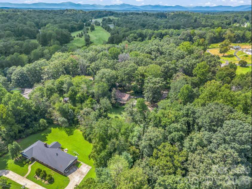 200 Woodland Circle, Rutherfordton, NC 28139.  MLS# CAR4418275, YatesRealty ID 46769. 