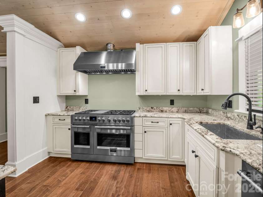 200 Woodland Circle, Rutherfordton, NC 28139.  MLS# CAR4418275, YatesRealty ID 46769. 