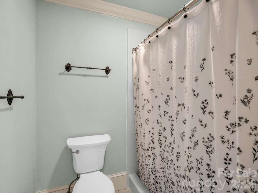 200 Woodland Circle, Rutherfordton, NC 28139.  MLS# CAR4418275, YatesRealty ID 46769. 