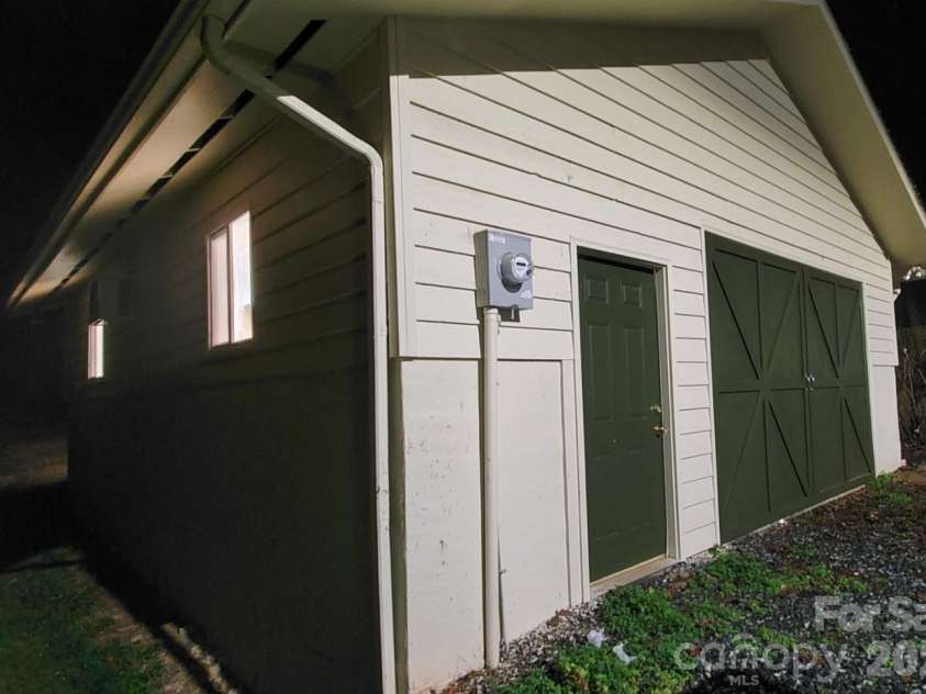 200 Woodland Circle, Rutherfordton, NC 28139.  MLS# CAR4418275, YatesRealty ID 46769. 