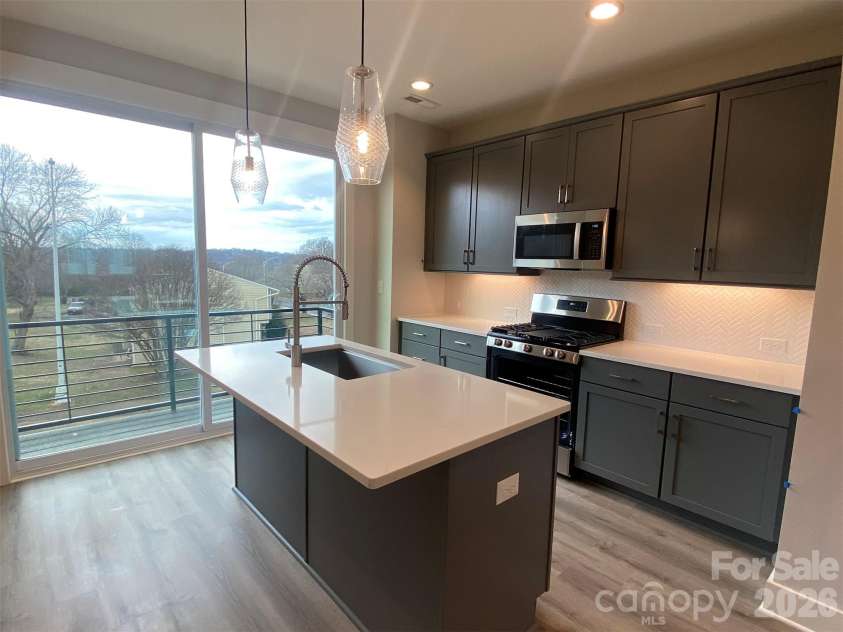 938 Callahan Street, Charlotte, NC 28206.  MLS# CAR4209052, YatesRealty ID 4677. Kitchen