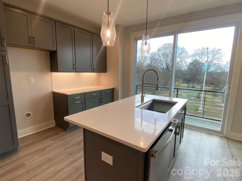 938 Callahan Street, Charlotte, NC 28206.  MLS# CAR4209052, YatesRealty ID 4677. Kitchen