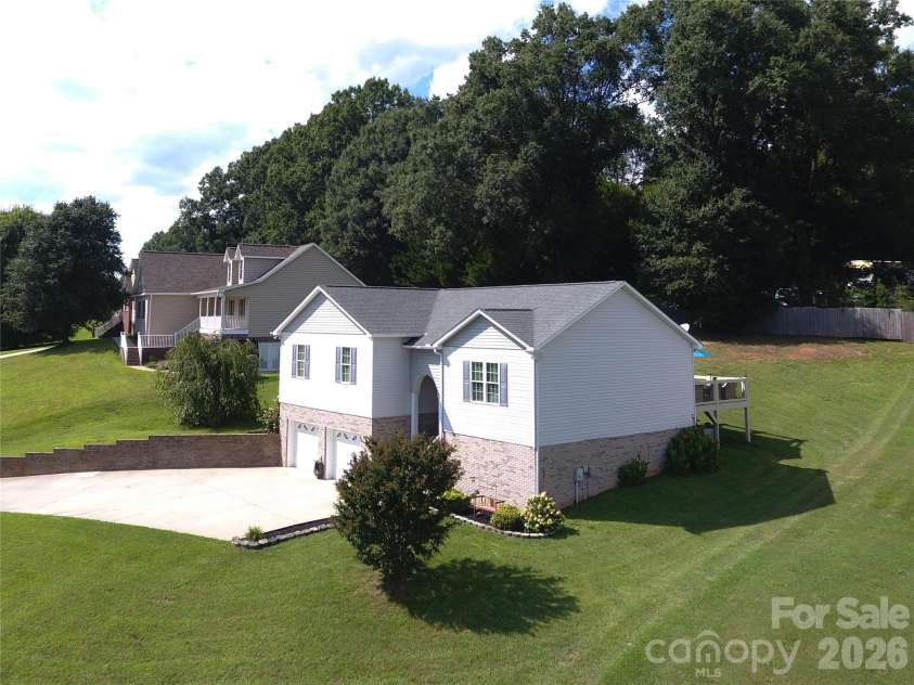 2135 Olde Farm Road, Hudson, NC 28638.  MLS# CAR4417856, YatesRealty ID 46770. 