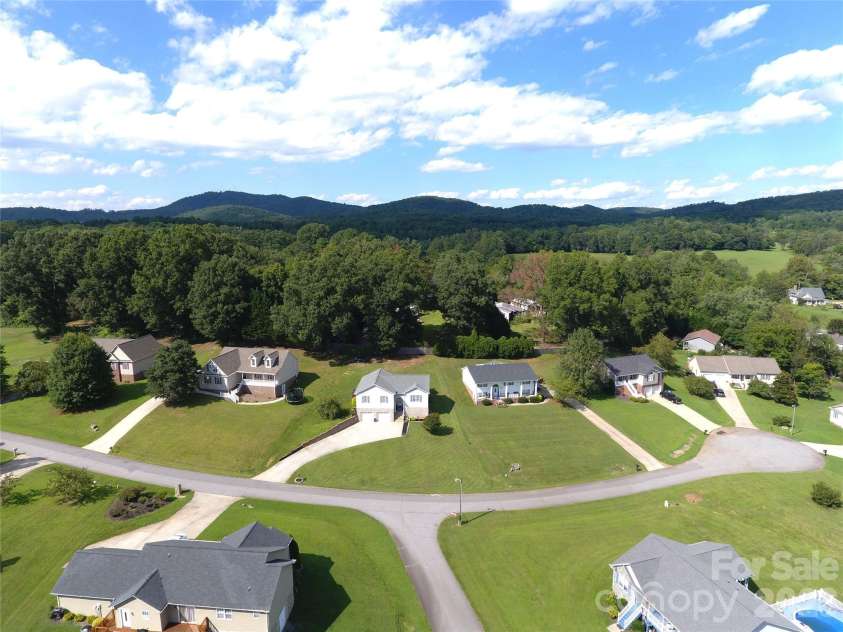 2135 Olde Farm Road, Hudson, NC 28638.  MLS# CAR4417856, YatesRealty ID 46770. 