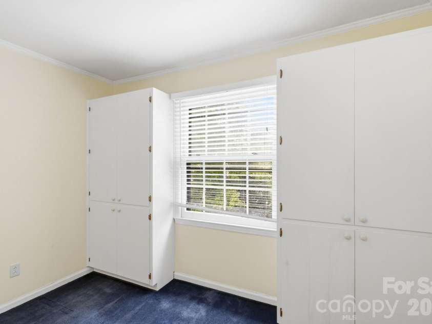 5901 Quail Hollow Road, Charlotte, NC 28210.  MLS# CAR4411743, YatesRealty ID 46771. 