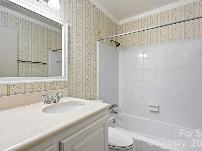 5901 Quail Hollow Road, Charlotte, NC 28210.  MLS# CAR4411743, YatesRealty ID 46771. 