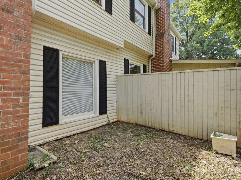 5901 Quail Hollow Road, Charlotte, NC 28210.  MLS# CAR4411743, YatesRealty ID 46771. 