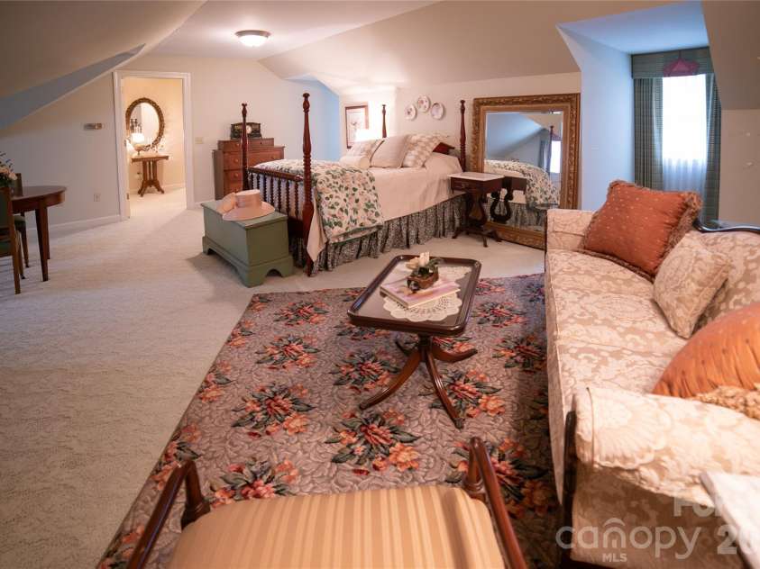 417 Stonecroft Drive, Lenoir, NC 28645.  MLS# CAR4409106, YatesRealty ID 46772. 4th Bedroom