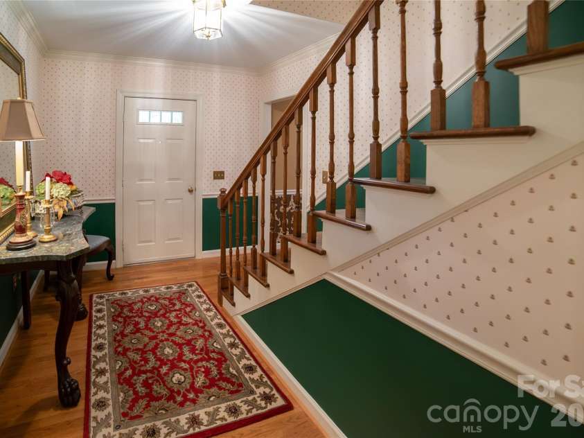 417 Stonecroft Drive, Lenoir, NC 28645.  MLS# CAR4409106, YatesRealty ID 46772. 