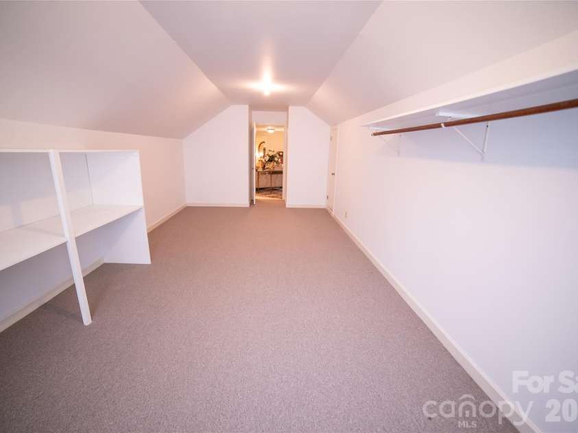 417 Stonecroft Drive, Lenoir, NC 28645.  MLS# CAR4409106, YatesRealty ID 46772. Bonus Room