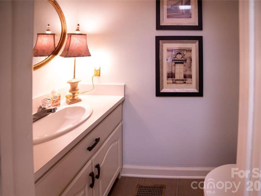 417 Stonecroft Drive, Lenoir, NC 28645.  MLS# CAR4409106, YatesRealty ID 46772. Half Bath