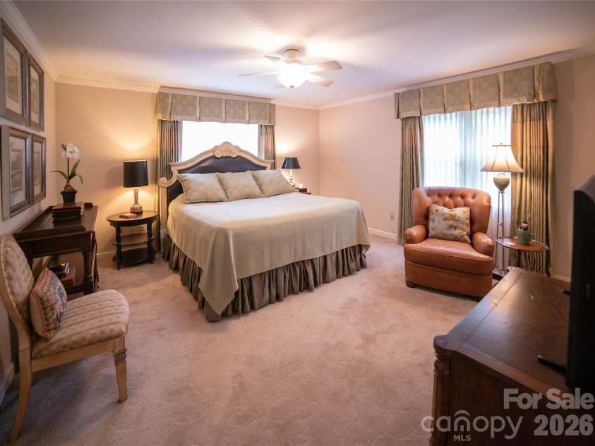417 Stonecroft Drive, Lenoir, NC 28645.  MLS# CAR4409106, YatesRealty ID 46772. Primary Bedroom
