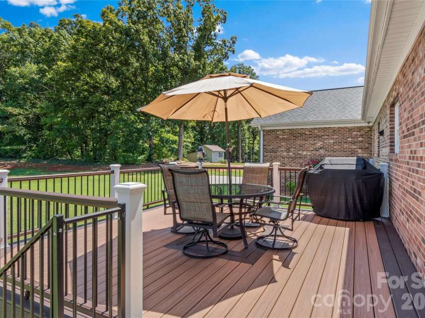 527 Howardtown Circle, Mocksville, NC 27028.  MLS# CAR4418281, YatesRealty ID 46774. 15 x 15