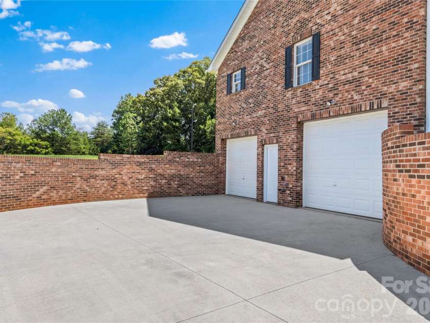 527 Howardtown Circle, Mocksville, NC 27028.  MLS# CAR4418281, YatesRealty ID 46774. 