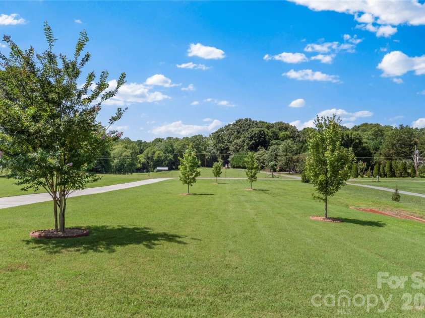 527 Howardtown Circle, Mocksville, NC 27028.  MLS# CAR4418281, YatesRealty ID 46774. 