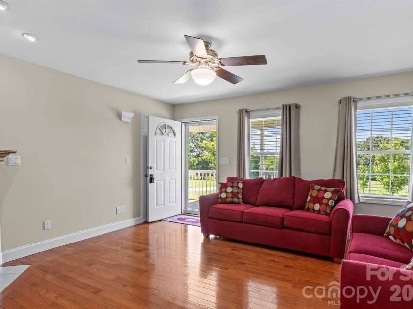 527 Howardtown Circle, Mocksville, NC 27028.  MLS# CAR4418281, YatesRealty ID 46774. 