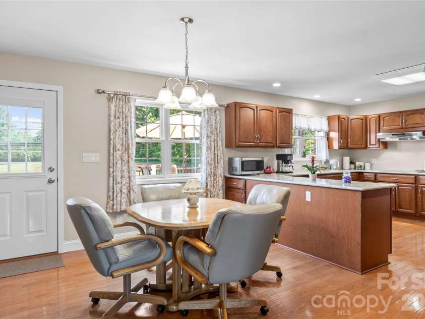 527 Howardtown Circle, Mocksville, NC 27028.  MLS# CAR4418281, YatesRealty ID 46774. 