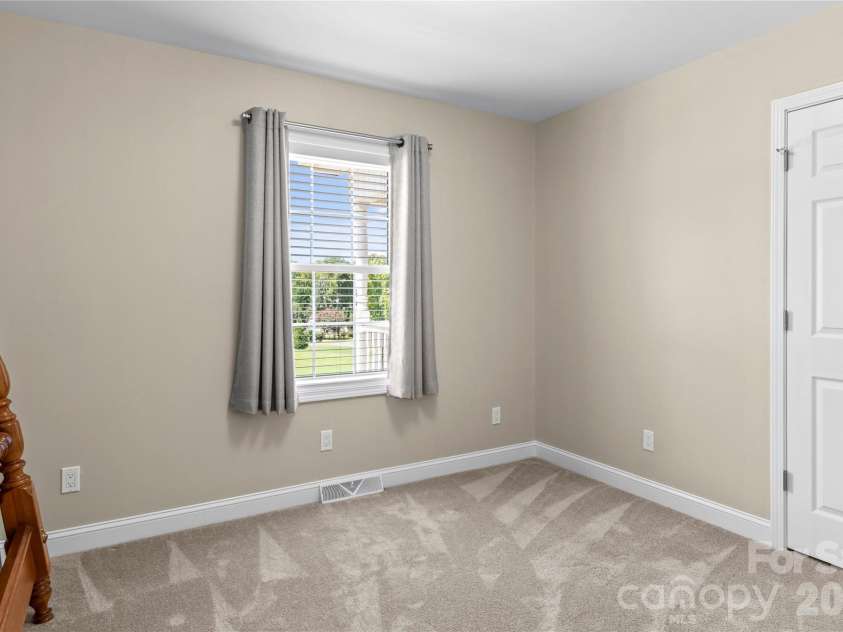 527 Howardtown Circle, Mocksville, NC 27028.  MLS# CAR4418281, YatesRealty ID 46774. 