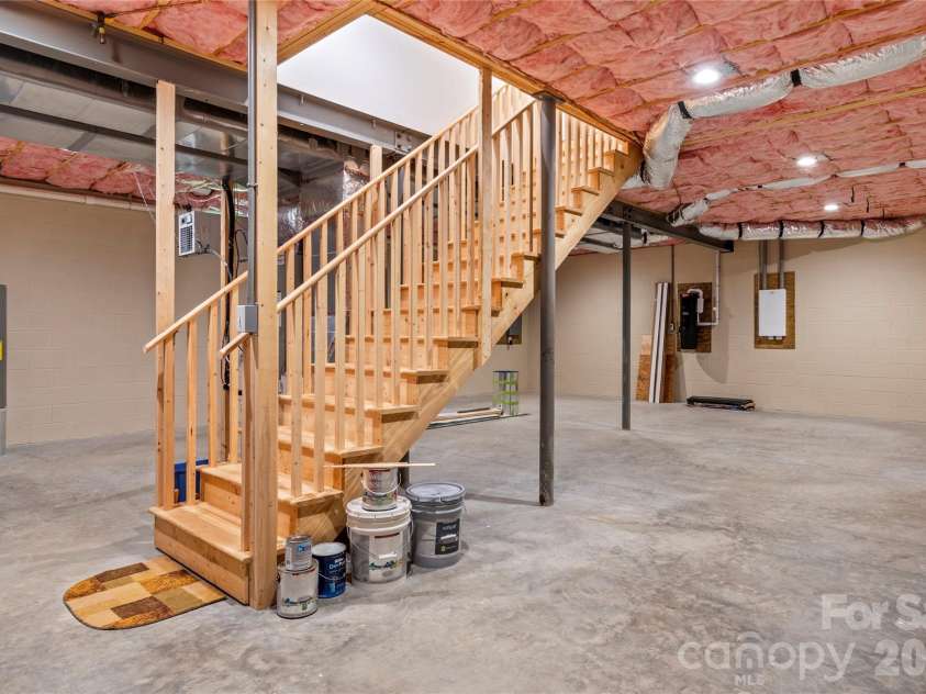 527 Howardtown Circle, Mocksville, NC 27028.  MLS# CAR4418281, YatesRealty ID 46774. 