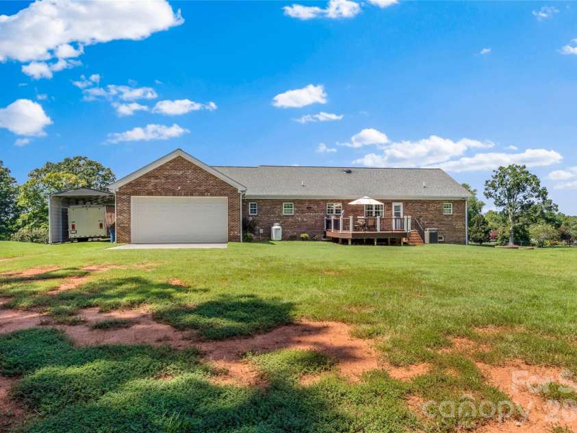 527 Howardtown Circle, Mocksville, NC 27028.  MLS# CAR4418281, YatesRealty ID 46774. 