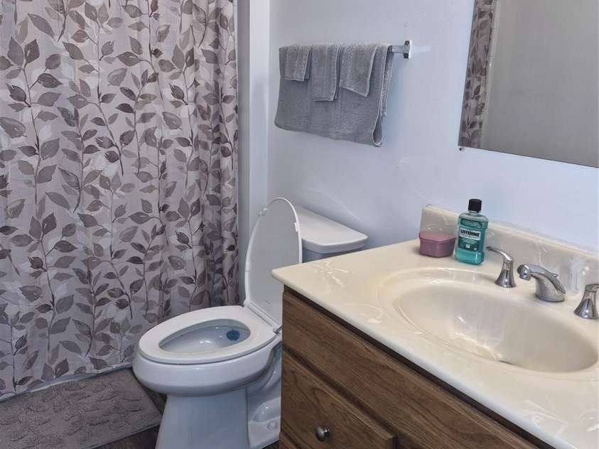 24161 Cedar Ridge Lane, Albemarle, NC 28001.  MLS# CAR4413458, YatesRealty ID 46775. HALLWAY BATHROOM
