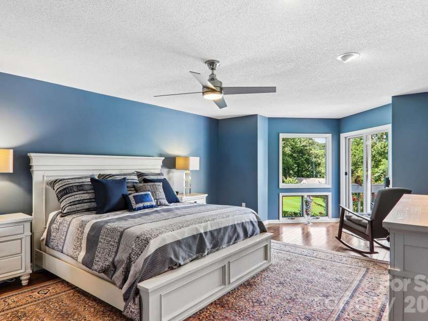 146 Overlook Drive, Flat Rock, NC 28731.  MLS# CAR4418030, YatesRealty ID 46776. 