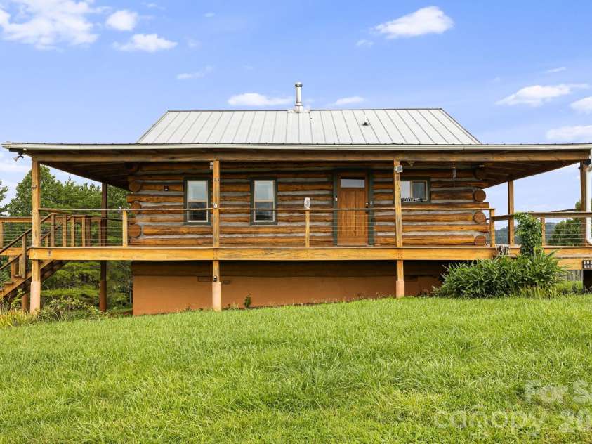 194 Cabin Hollow Drive, Marshall, NC 28753.  MLS# CAR4414308, YatesRealty ID 46778. 