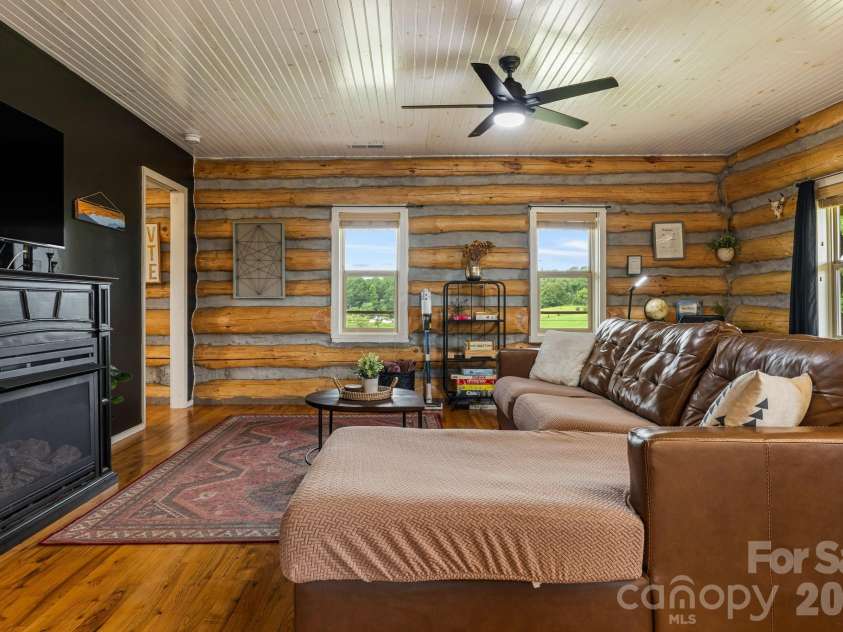 194 Cabin Hollow Drive, Marshall, NC 28753.  MLS# CAR4414308, YatesRealty ID 46778. 
