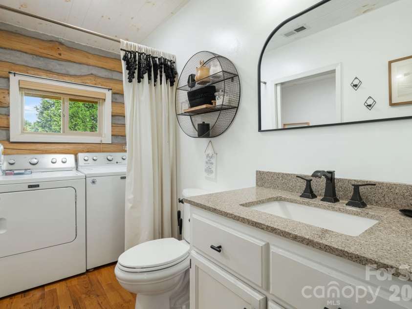 194 Cabin Hollow Drive, Marshall, NC 28753.  MLS# CAR4414308, YatesRealty ID 46778. 