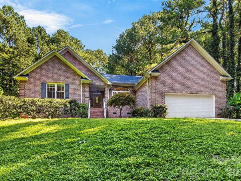 7097 Windy Pine Circle, Denver, NC 28037.  MLS# CAR4412633, YatesRealty ID 46779. 