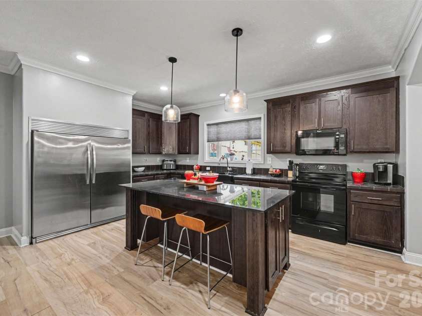 140 Broome Farm Lane, Mooresville, NC 28115.  MLS# CAR4413298, YatesRealty ID 46780. 