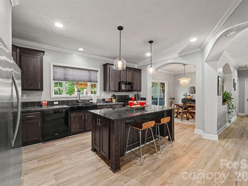 140 Broome Farm Lane, Mooresville, NC 28115.  MLS# CAR4413298, YatesRealty ID 46780. 