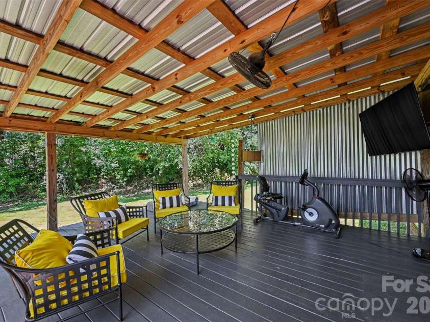 140 Broome Farm Lane, Mooresville, NC 28115.  MLS# CAR4413298, YatesRealty ID 46780. 