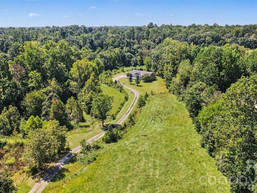 140 Broome Farm Lane, Mooresville, NC 28115.  MLS# CAR4413298, YatesRealty ID 46780. 