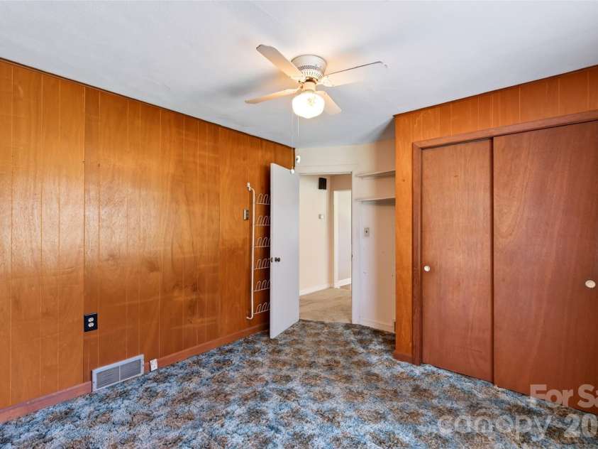 2 White Oak Road, Arden, NC 28704.  MLS# CAR4418090, YatesRealty ID 46781. Front bedroom