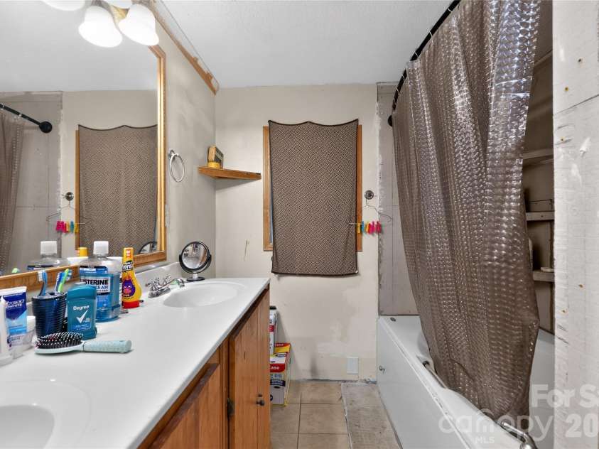 3606 Jefferson Street, Sherrills Ford, NC 28673.  MLS# CAR4418261, YatesRealty ID 46782. 