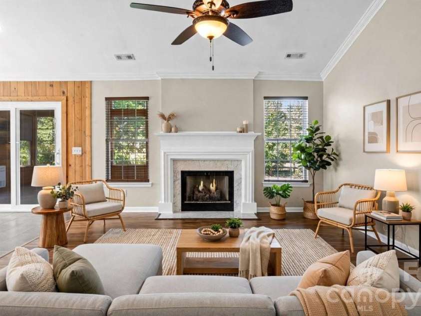 11320 Hunters Landing Drive, Charlotte, NC 28273.  MLS# CAR4415176, YatesRealty ID 46784. 