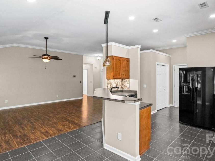 11320 Hunters Landing Drive, Charlotte, NC 28273.  MLS# CAR4415176, YatesRealty ID 46784. 