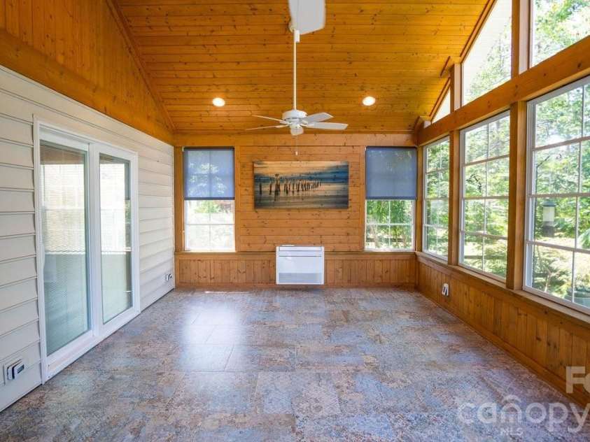 11320 Hunters Landing Drive, Charlotte, NC 28273.  MLS# CAR4415176, YatesRealty ID 46784. 